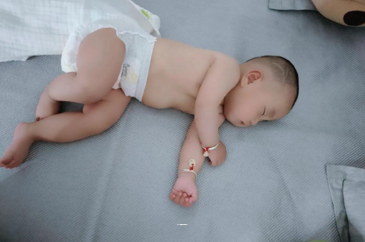 崇左怀孕多久肚子会胀气